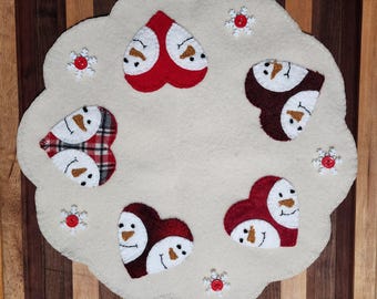 Handmade Wool Candle Mat with 2 Snowman Faces in Red Hearts - Winter Holiday Decor