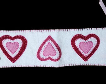 Handmade Layered Heart Wool Candle Wrap – Cozy Valentine’s Day Decor, Rustic Candle Cover