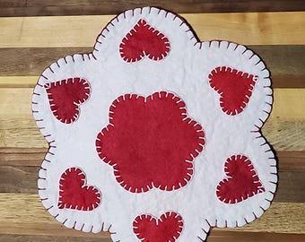 Valentine Hearts Wool Candle Mat, Pink Background