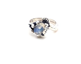 Vintage Sterling Midi/Pinkie Ring with Leaf Motif and Moonstone Size 2