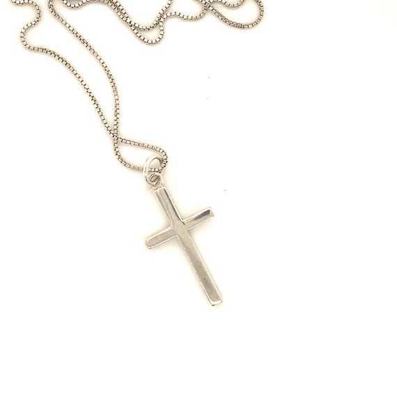 Vintage Simple Sterling Silver Cross on Box Chain - image 3