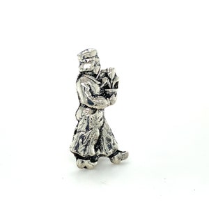 Vintage Sterling Silver Dutch Boy Carrying Tulips Pin
