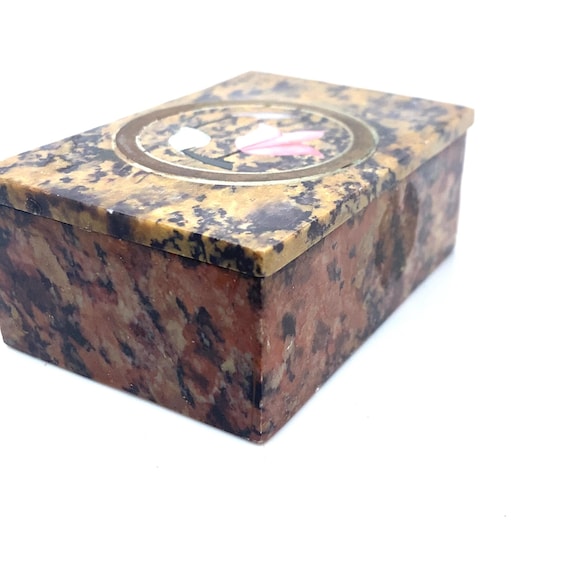 Vintage Carved Alabaster Oval Trinket Jewelry Box… - image 5