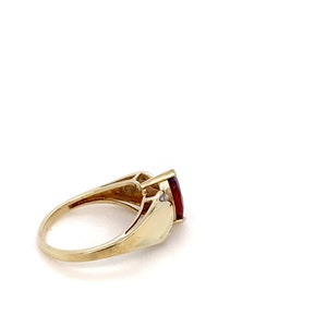 Vintage yellow Gold and Marquise Cut Garnet and Diamond Ring image 7