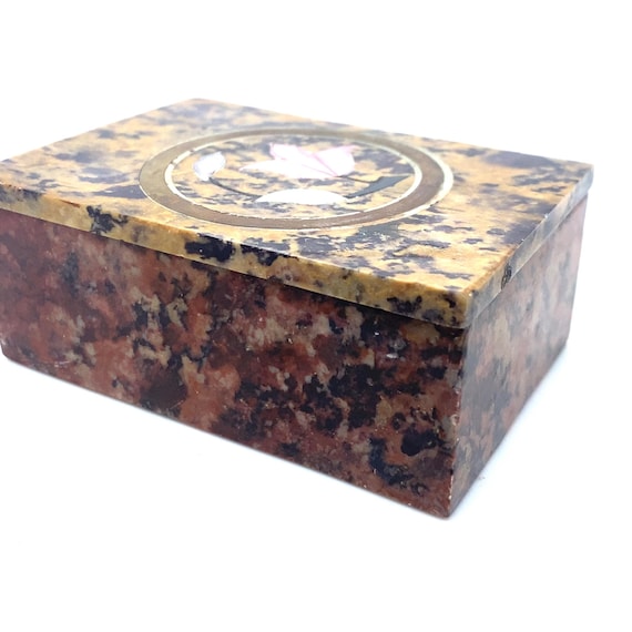 Vintage Carved Alabaster Oval Trinket Jewelry Box… - image 4