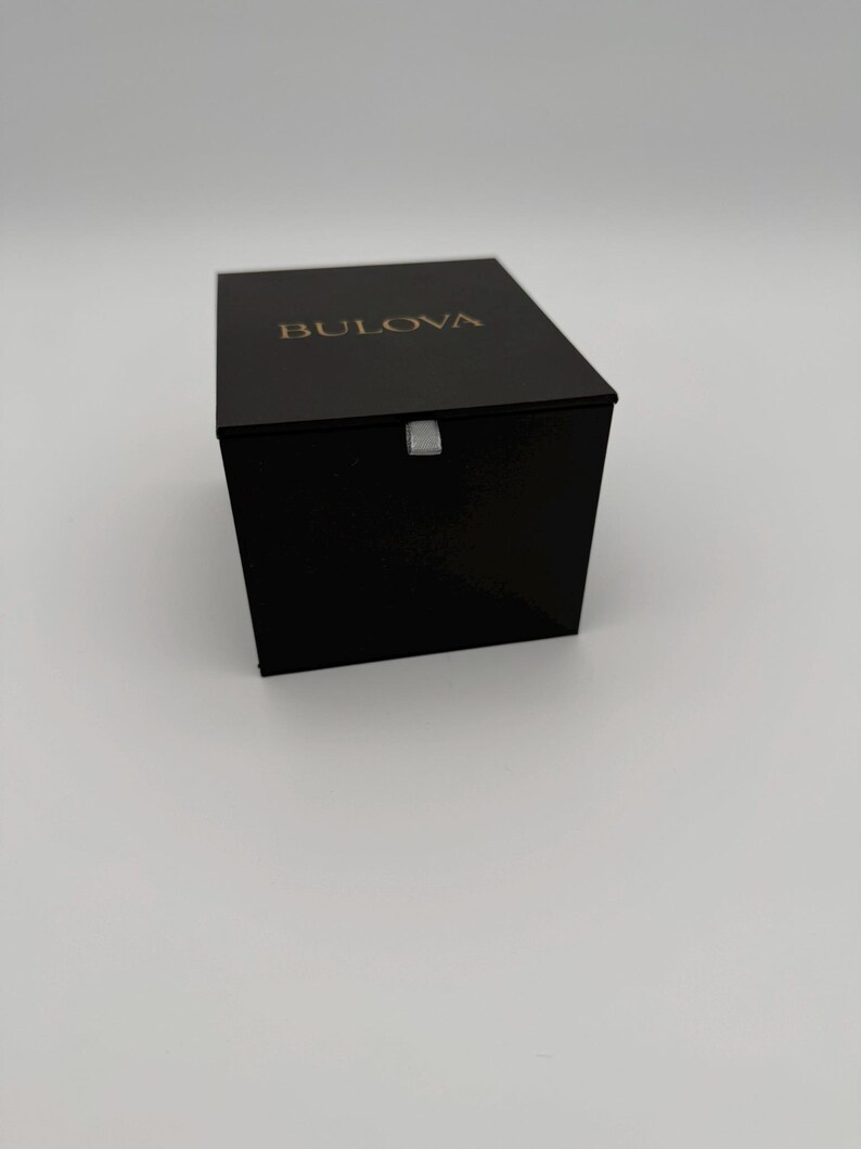 Vintage Men's Bulova Wrist Watch With Two Tone Stainless Steel Band ...