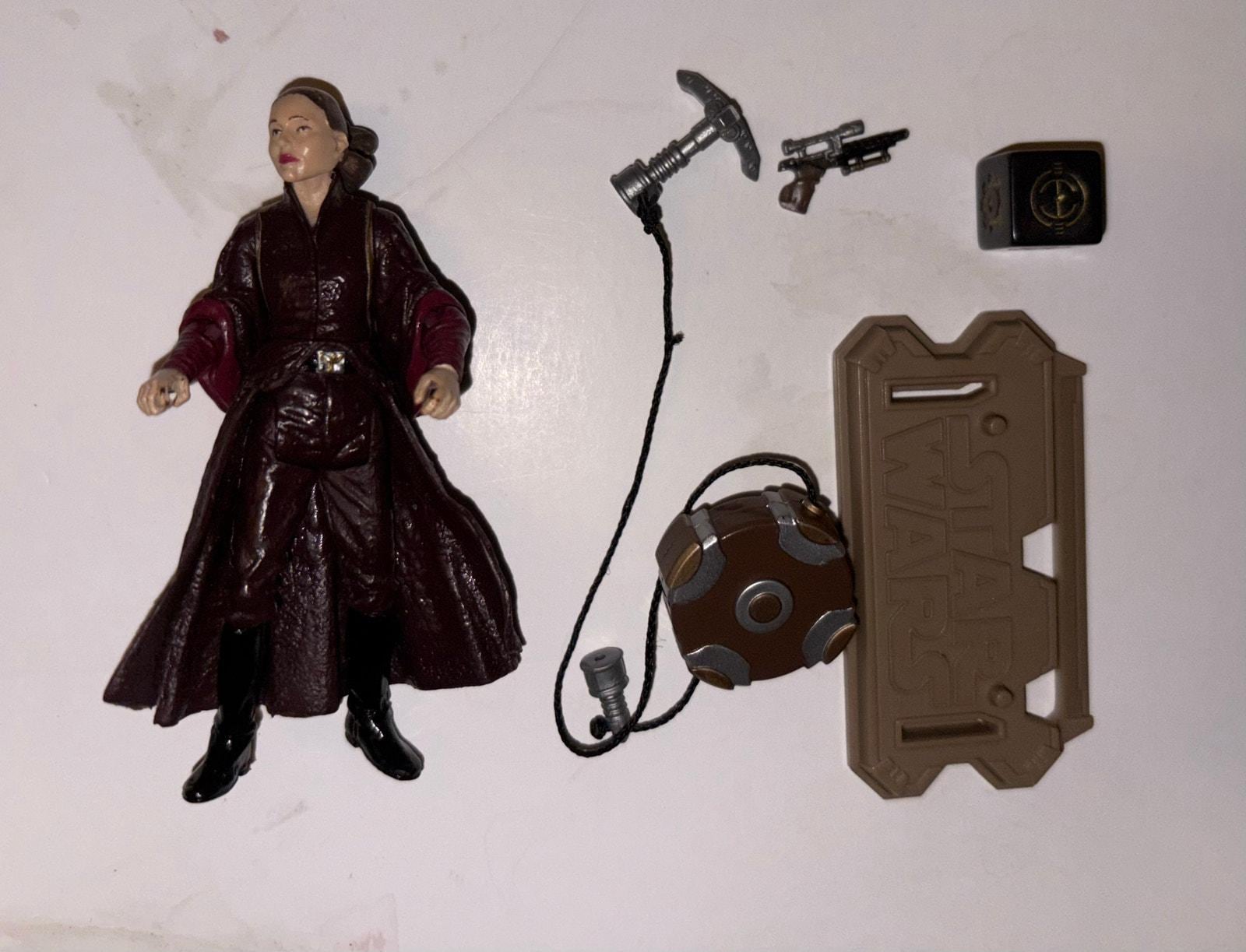 Star Wars Collectibles & Toys Review: Hasbro Star Wars The Black Series – Padmé Amidala 6-Inch Scale Action Figure – A Certain Point of View, Too