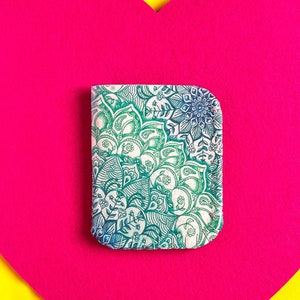 Green Mandala Birth Control Pill Case: Discreet & Stylish