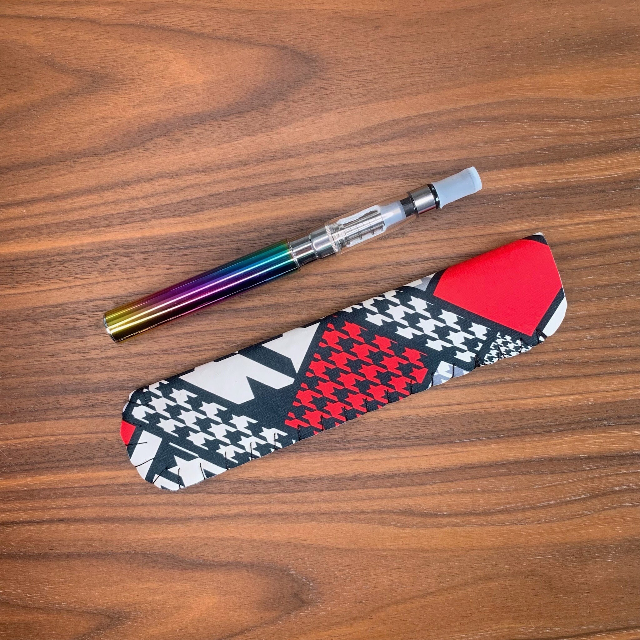 Black and Red Dogtooth Design VAPE CASE, Discreet Vape Pen Holder
