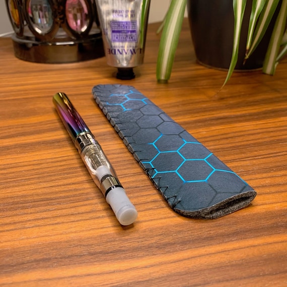 Black and Blue Honeycomb VAPE PEN CASE, Vape Holder With Keychain  Attachment for Lanyard - Etsy UK