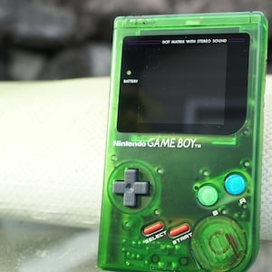 Overhauled Game Boy DMG-01 READ for details. Jungle Green IPS, new components