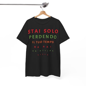 Cotton T-shirt with print and motivational phrase. Perfect for those who love to dress with style and positivity, Graphic T-shirt gift