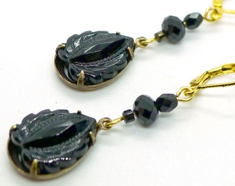 La Coeur Noir // Amazing 1940s Jet Glass Drop Earrings, Mourning Memento Mori Victorian Edwardian Art Deco Gothic Goth Gatsby Bohemian Retro