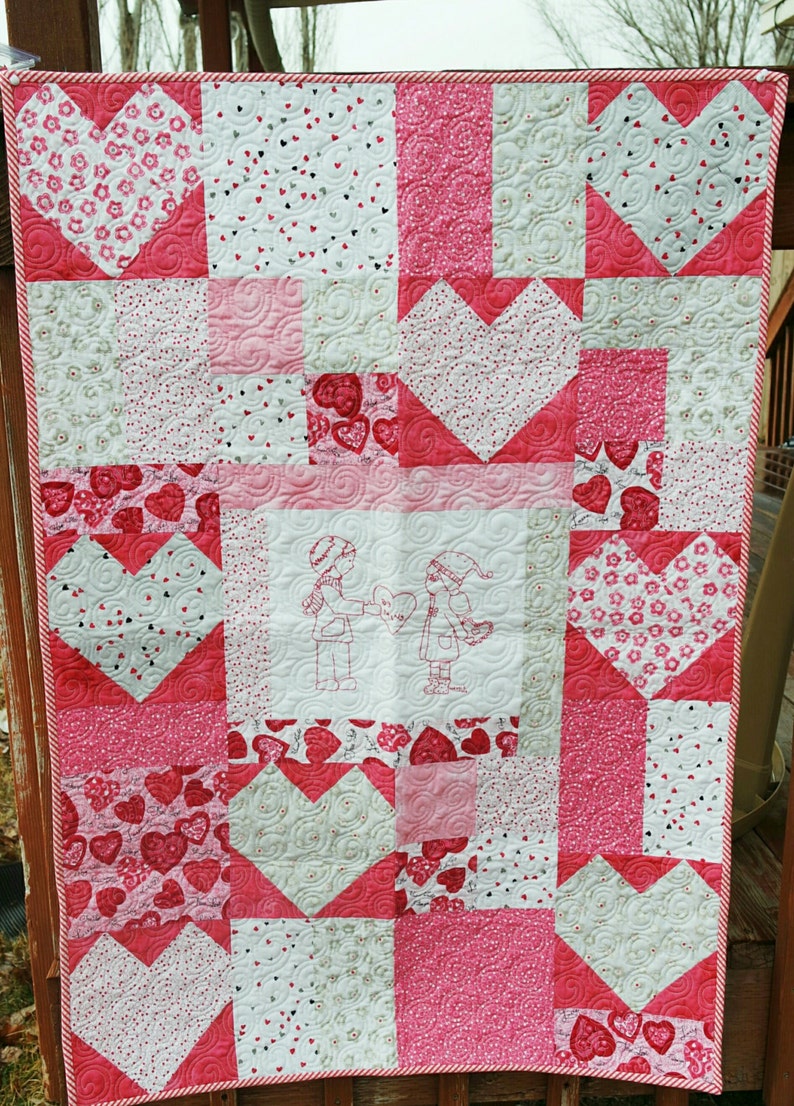 Valentine's Day Quilt or Wall Hanging Be Mine. Vday Etsy