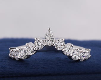 Lab Grown Diamond Tiara Wedding Band: Pear & Round Cut, V Shape