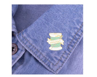 Brooch/Pin – "Sewist" - Gift for Sewist, Gift for Crafter, Crafting Brooch, Crafting Pins, Gift for Seamstress, Gift for Quilter