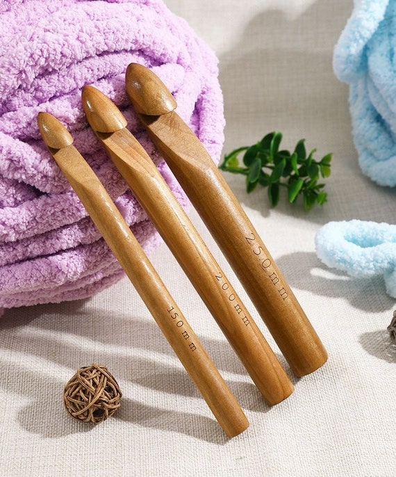 Jumbo Crochet Hooks Bamboo Includes Sizes 15mm, 20mm, 25mm FREE