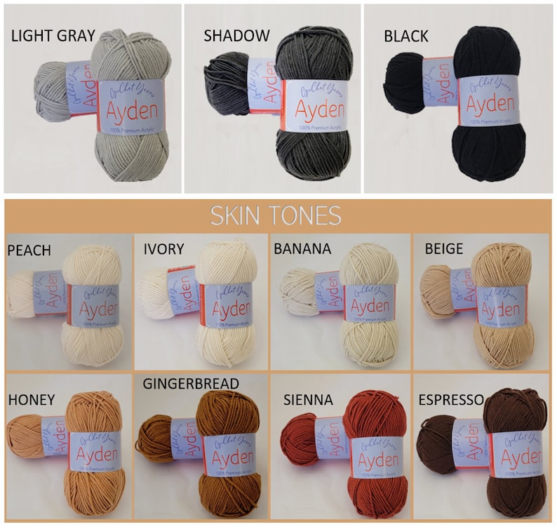 Op de afbeelding: Een verzameling Ayden-garen in diverse kleuren, waaronder lichtgrijs, schaduw en zwart. De afbeelding toont ook huidtinten zoals perzik, ivoor en banaan. Elk garen heeft een label met de merknaam en productdetails.