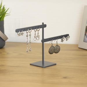 Supporto per orecchini in metallo – Portagioie minimalista per orecchini e borchie