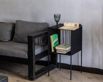 Metal Book Stand – Modern Magazine & Vinyl Record Storage