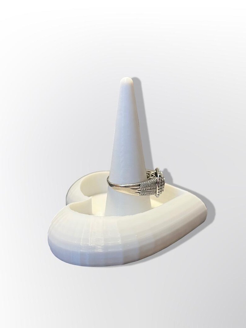 Heart Ring Holder – Cute Jewelry Stand for Rings & Earrings