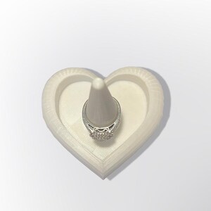 Heart Ring Holder – Cute Jewelry Stand for Rings & Earrings
