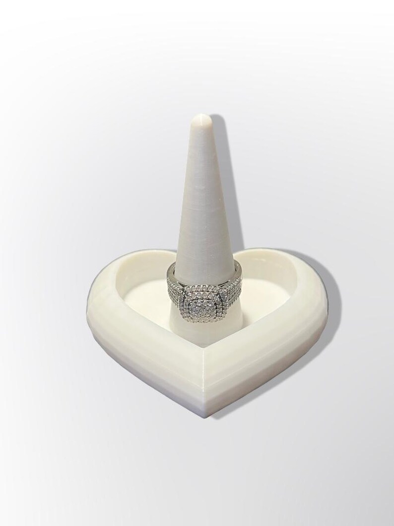 Heart Ring Holder – Cute Jewelry Stand for Rings & Earrings