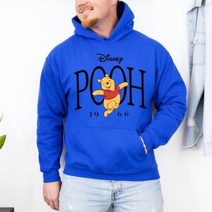 Winnie the Pooh Hoodie, Disney Winnie Character, Disneyland Trip Sweatshirt, Pooh Hoodie, Disneyland Hoodie, Disney Birthday Gift, Winnie immagine 6