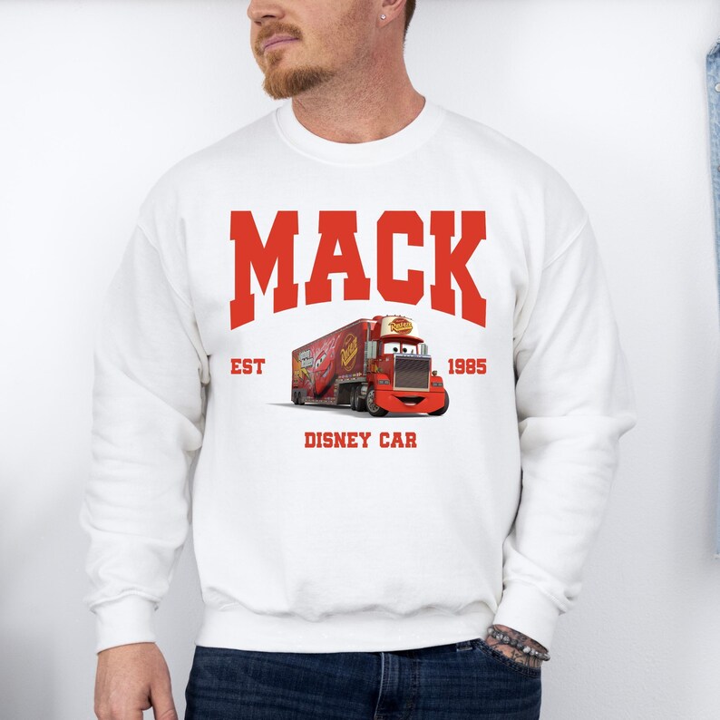 Sudadera con capucha de Mack de Lightning McQueen, personaje de Disney Mack, sudadera para viaje a Disneyland, sudadera con capucha de Mack, sudadera con capucha de Disneyland, regalo de cumpleaños de Disney imagen 4