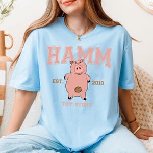 Camiseta de Hamm de Toy Story, personaje de Disney Hamm, camiseta para viaje a Disneyland, camiseta de Hamm, camiseta de Disneyland, regalo de cumpleaños de Disney, Toy Story Hamm imagen 6