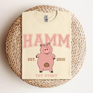 Camiseta de Hamm de Toy Story, personaje de Disney Hamm, camiseta para viaje a Disneyland, camiseta de Hamm, camiseta de Disneyland, regalo de cumpleaños de Disney, Toy Story Hamm imagen 1