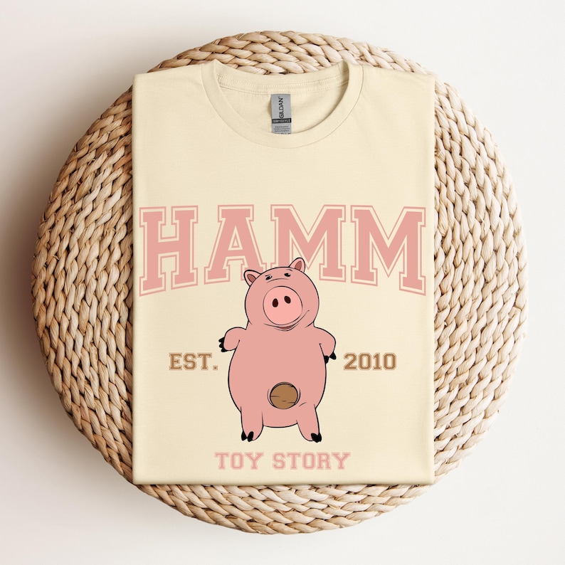 Camiseta de Hamm de Toy Story, personaje de Disney Hamm, camiseta para viaje a Disneyland, camiseta de Hamm, camiseta de Disneyland, regalo de cumpleaños de Disney, Toy Story Hamm imagen 1