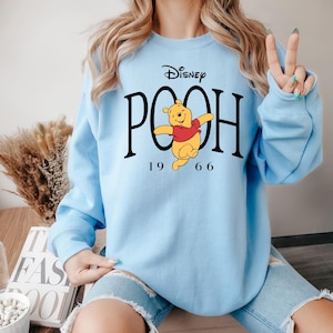 Winnie the Pooh Hoodie, Disney Winnie Character, Disneyland Trip Sweatshirt, Pooh Hoodie, Disneyland Hoodie, Disney Birthday Gift, Winnie immagine 5