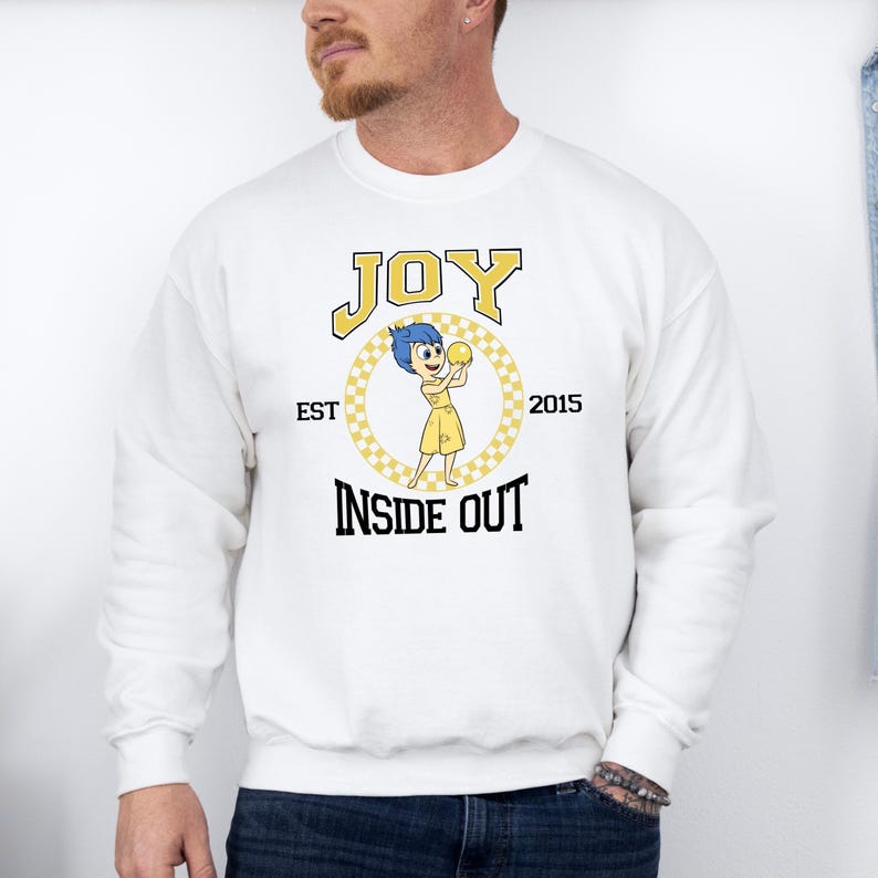 Sudadera con capucha de Joy de Inside Out, personaje de Joy de Disney, sudadera para viaje a Disneyland, sudadera con capucha de Joy, sudadera con capucha de Disneyland, regalo de cumpleaños de Disney, Inside Out imagen 4