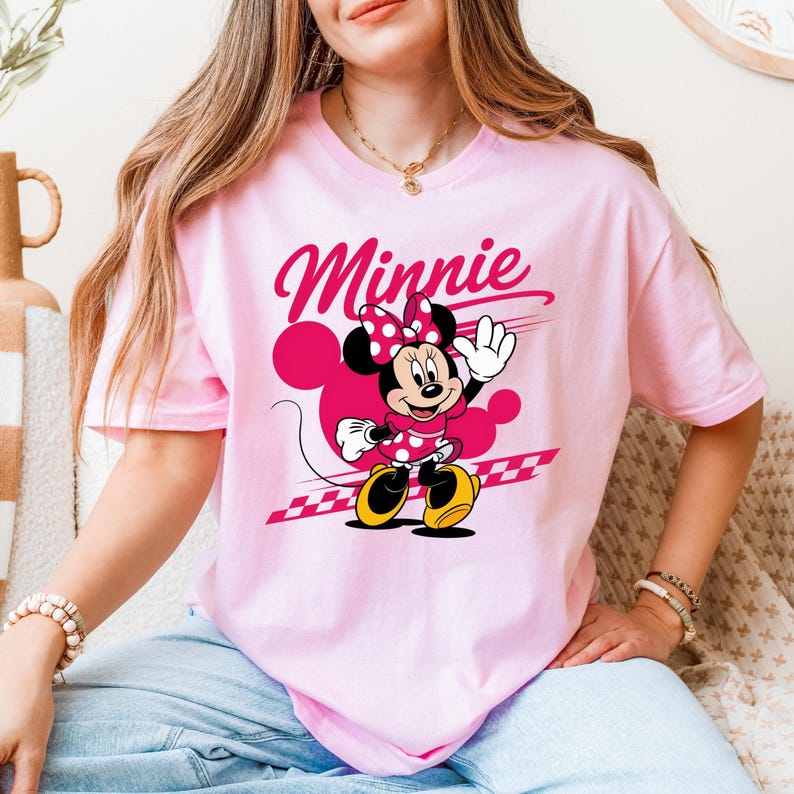Mickey Mouse Minnie T-shirt, Disney Minnie Character, Disneyland Trip Tshirt, MInnie Mouse Tee, Disneyland T-shirt, Disney Birthday Gift immagine 2