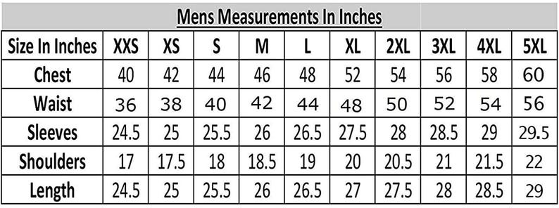 Pu&ograve; includere: Una tabella intitolata "Mens Measurements In Inches" mostra le misure per l'abbigliamento maschile. Include misure di petto, vita, maniche, spalle e lunghezza, con taglie dalla XXS alla 5XL.