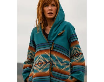 Yellowstone Kelly Reilly Beth Dutton S03 Fleece Jacket – Turquoise Aztec Poncho Jacket, Boho Winter Wrap, Tribal Navajo Style Outerwear