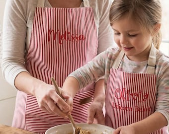 Personligt broderat förkläde, personlig bakpresent, kökskläder