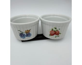 Juego de 2 ramequines BIA Cordon Bleu de porcelana con estampado de frutas, 7,6 cm (3 pulgadas), excelente estado.