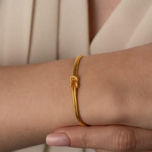 14k Gold Plated Knot Bracelet: Dainty Snake Chain Friendship Jewelry