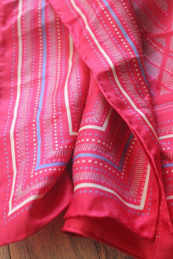 Vintage 70's Fuchsia Pink, Blue and White Abstact 