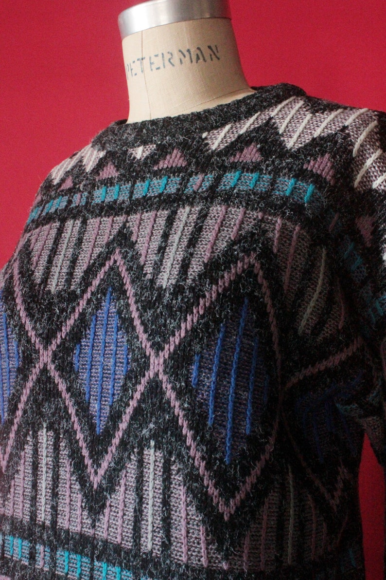 Vintage 80's Grey, Lavender, Blue, Purple, White Abstract Pattern Knit Long Sleeve Pullover Sweater by Santana Size S image 7