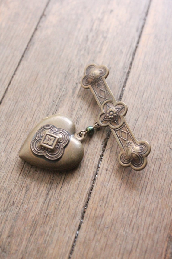 Vintage 90's Art Nouveau Style Brass Ornate Heart… - image 4