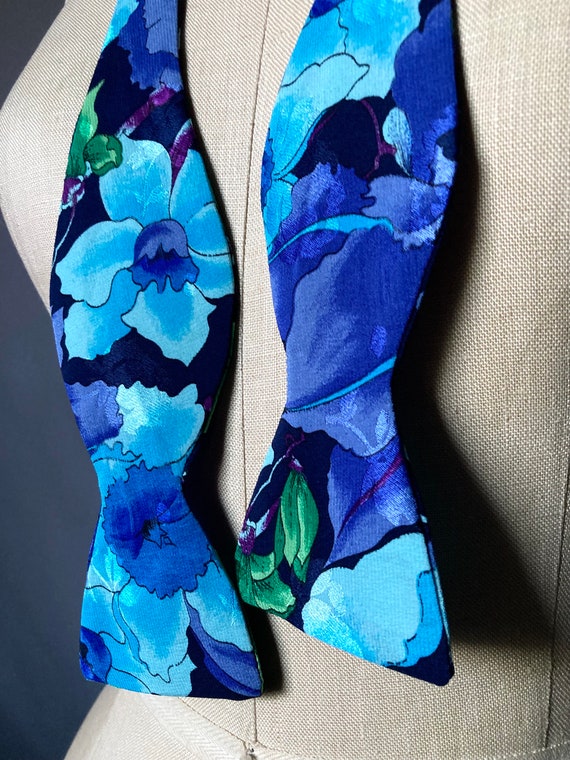 Vintage 80’s Floral All Silk Self Tie Bow Tie by … - image 3