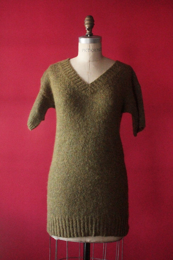 Vintage 90's J Crew Olive Green Short Sleeve V Neck Knit
