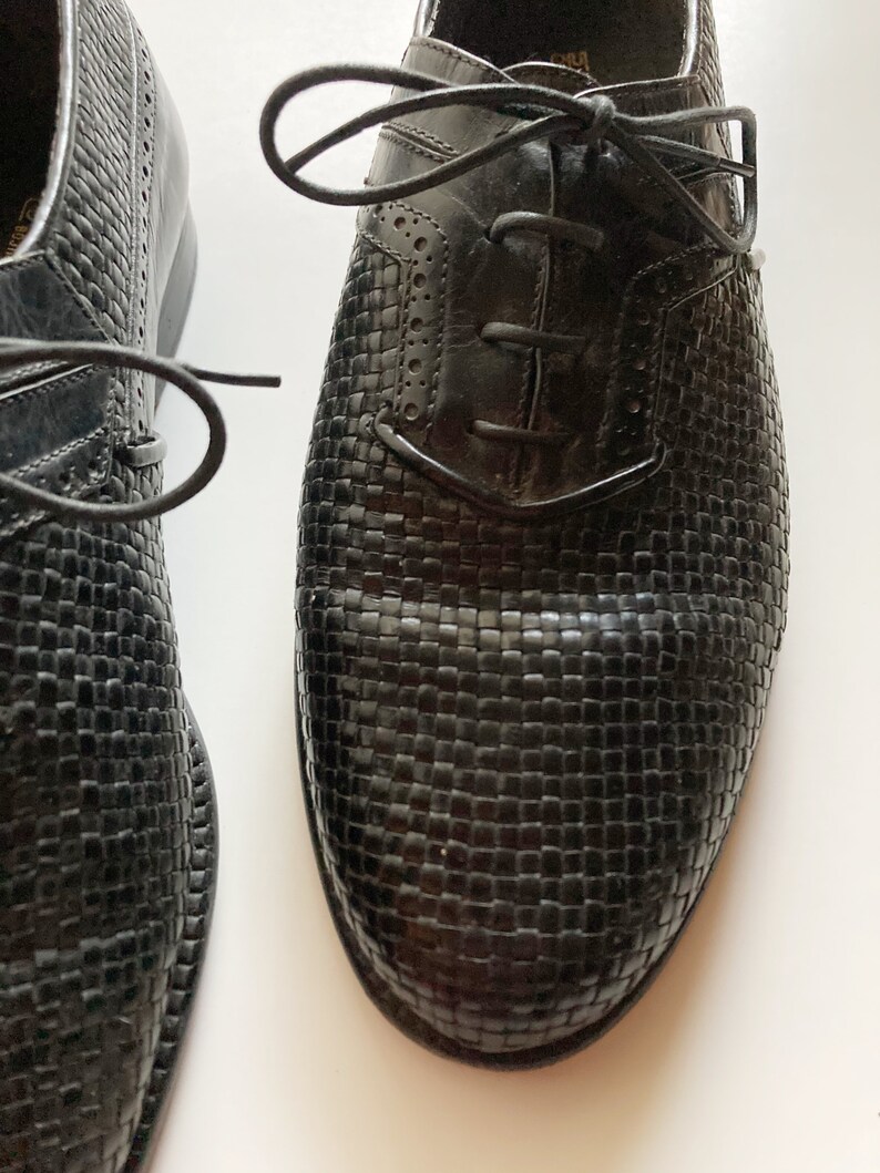 Vintage 70-/80-tals R Martegani Boutique Line svarta vävda läder Oxfords med snörning, loafers storlek 10, tillverkade i Italien bild 4