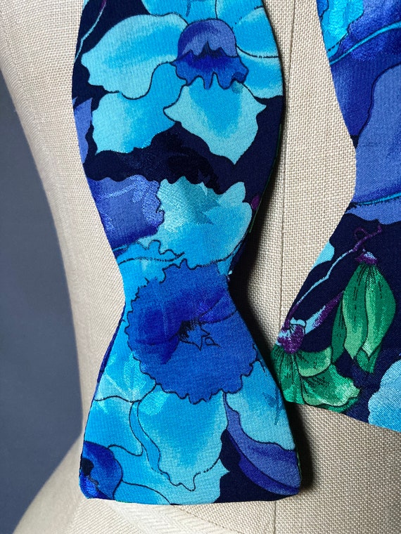 Vintage 80’s Floral All Silk Self Tie Bow Tie by … - image 4