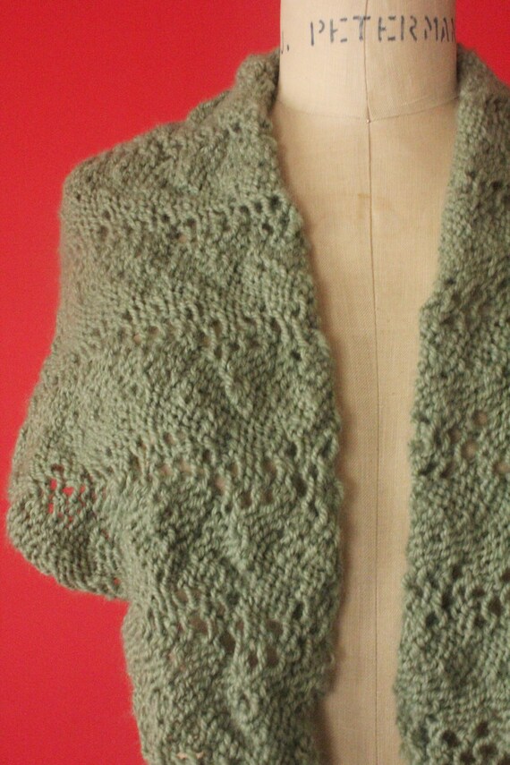 Vintage 60's Handmade Sage Green Crochet Shawl Wr… - image 5