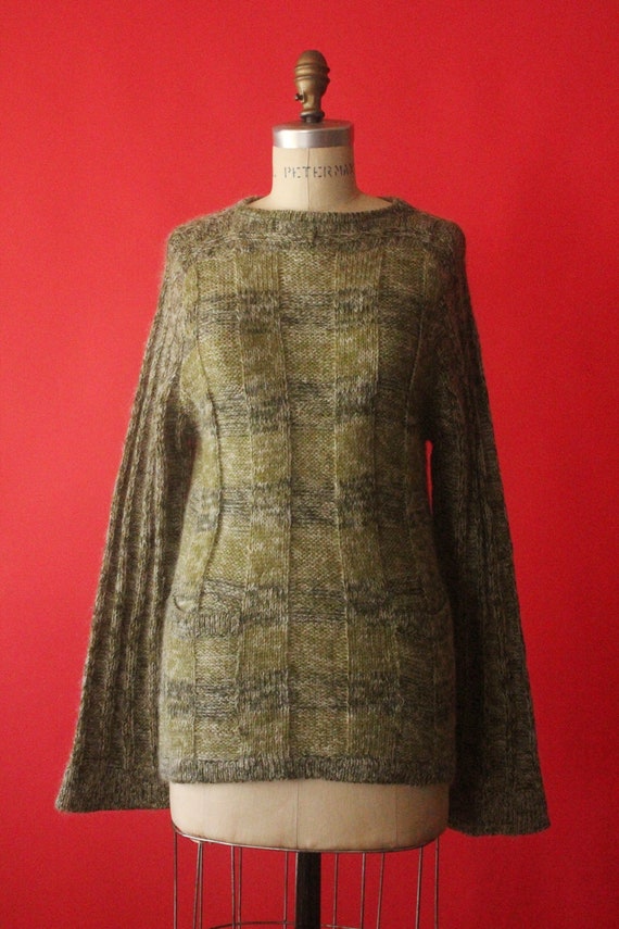 Vintage 60's/70's Avocado Green Knit Bell Sleeve P