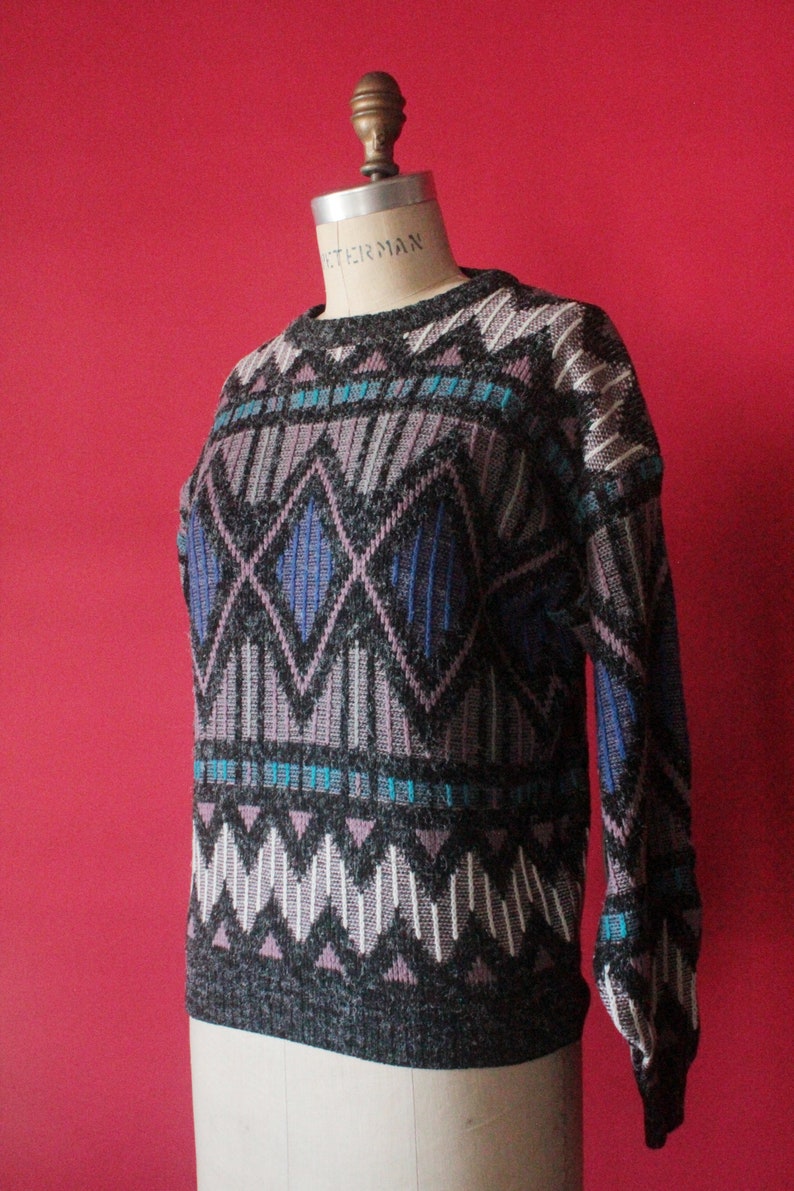 Vintage 80's Grey, Lavender, Blue, Purple, White Abstract Pattern Knit Long Sleeve Pullover Sweater by Santana Size S image 6